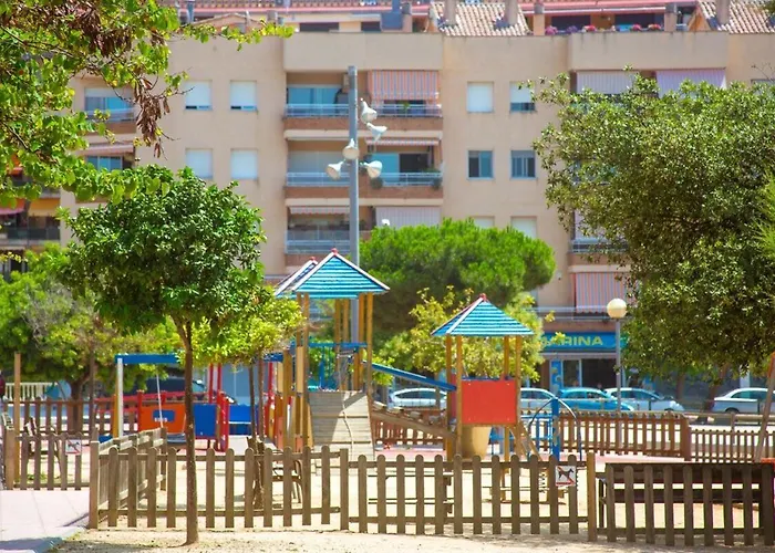 Tic Tac 13 Family Apartment With Pool View * Lloret de Mar